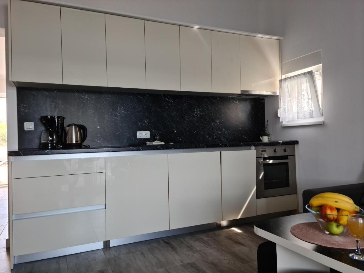 Apartmani Rudi Anić Exterior foto